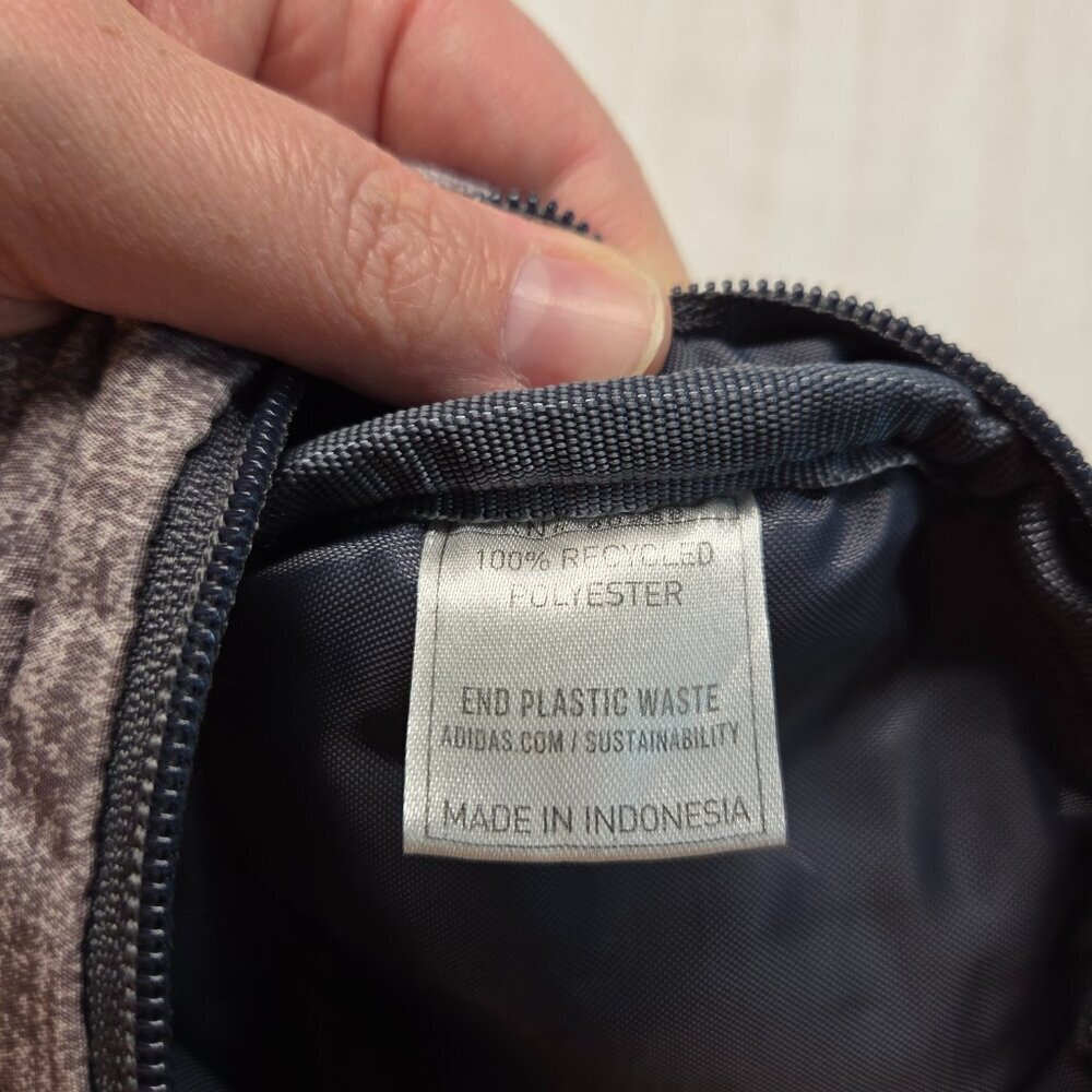 Adidas Light Heathered Gray Multi Zip Adjustable Strap Fanny Pack - Picture 10 of 12